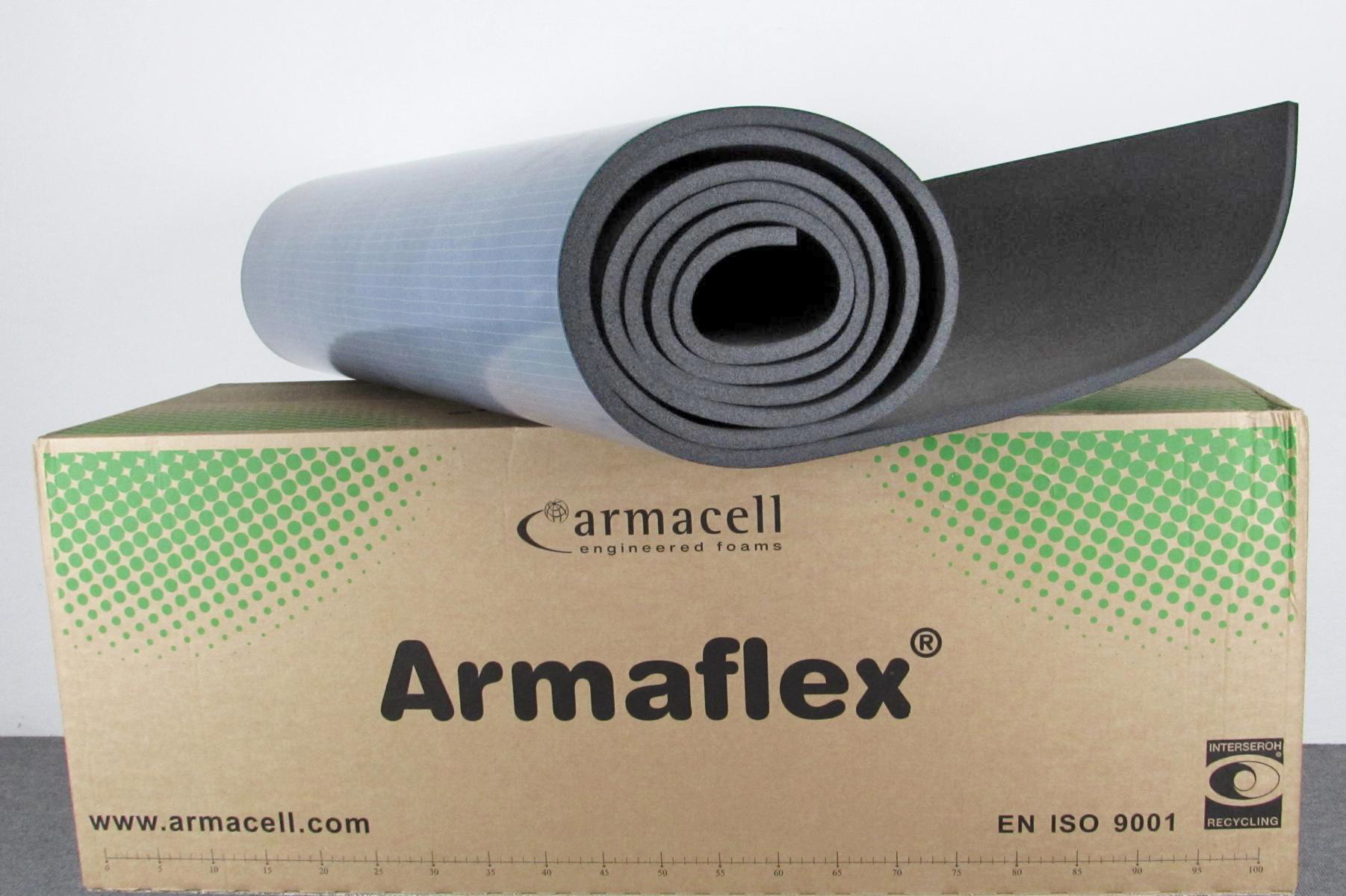 NH-Platte-SK selbstklebende Armacell Armaflex Endlosplatte zusammengerollt auf Karton